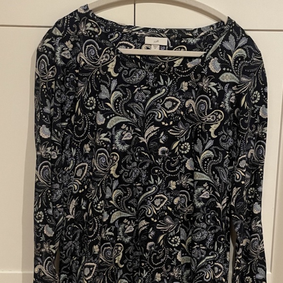Size Medium J.Jill Black, Gray and Blue Paisley Print Tunic - Picture 1 of 4